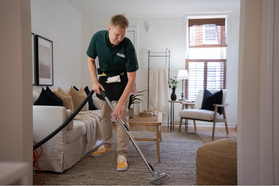standing-vac2